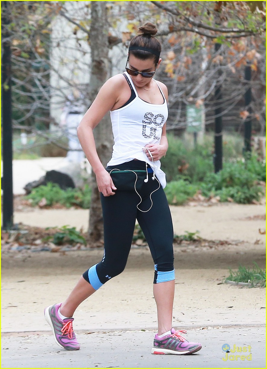 lea michele coldwater canyon hike before glee rehearsal 03