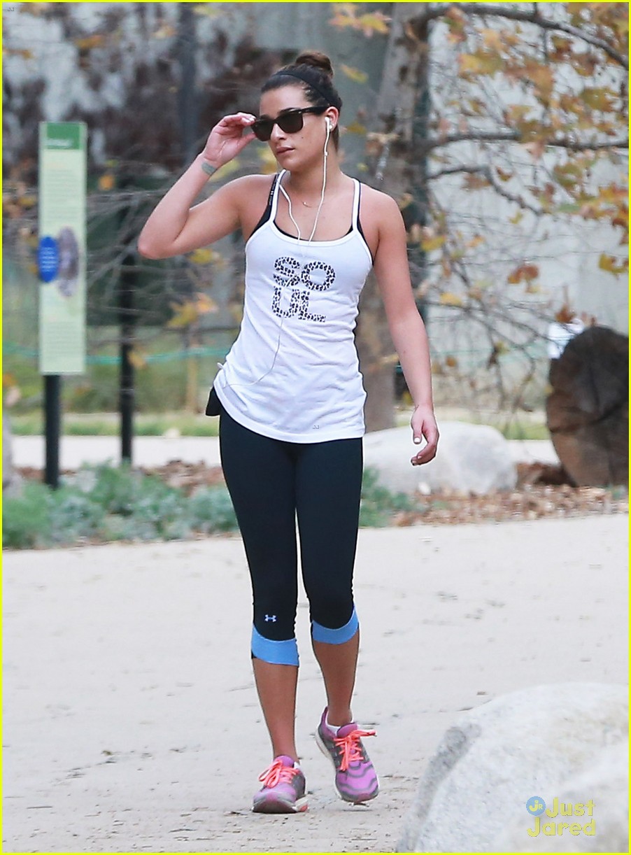 lea michele coldwater canyon hike before glee rehearsal 08