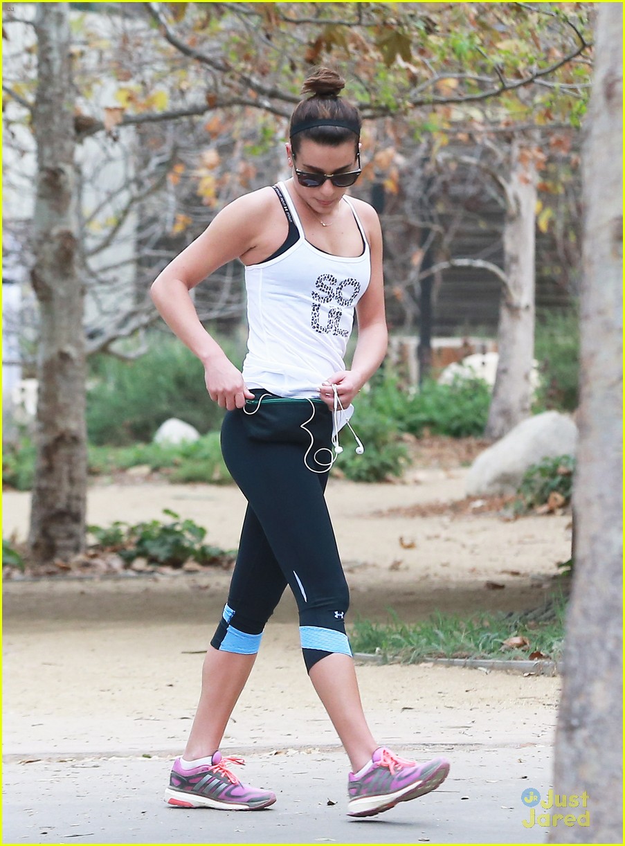 lea michele coldwater canyon hike before glee rehearsal 13