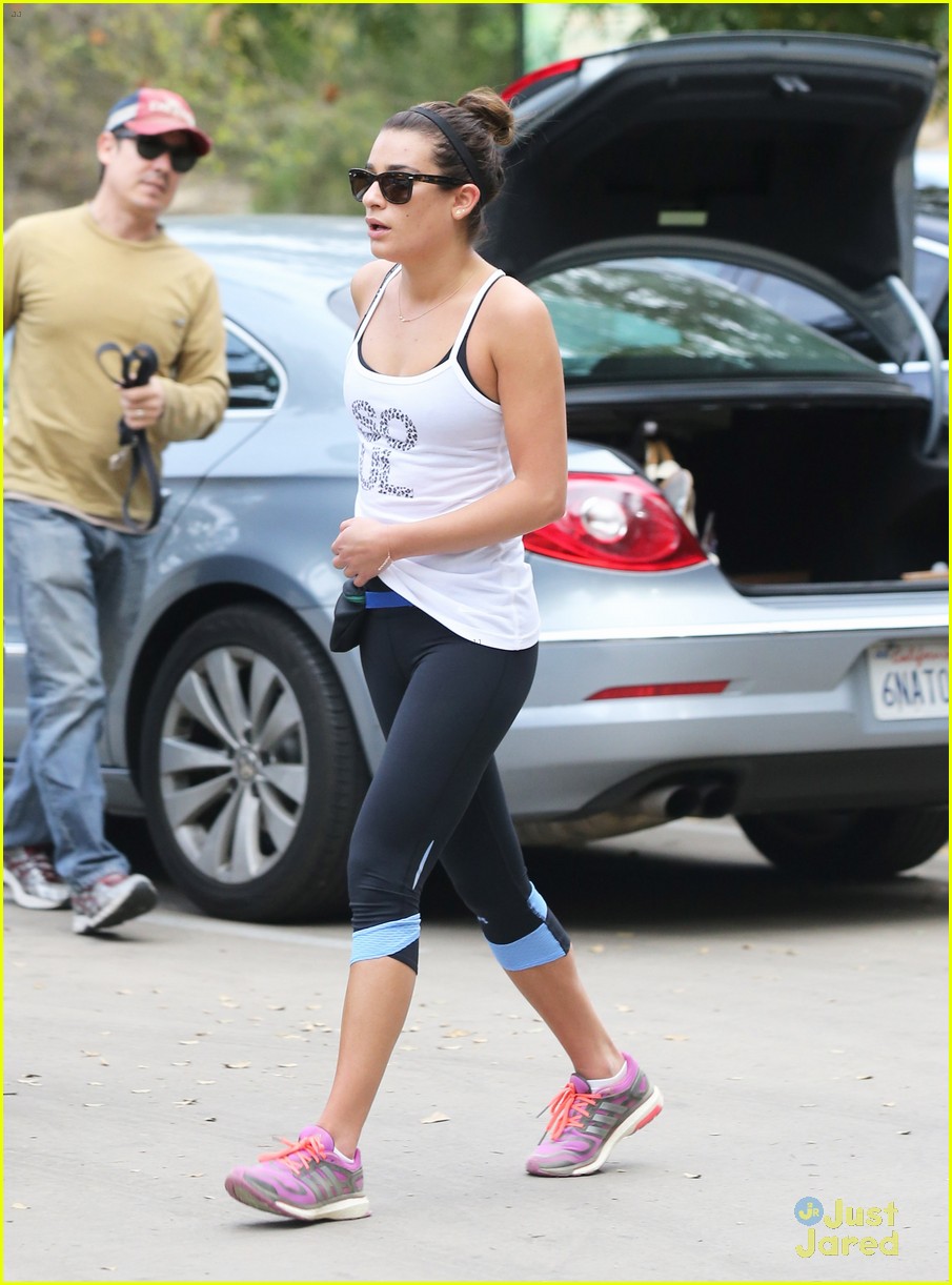 lea michele coldwater canyon hike before glee rehearsal 24