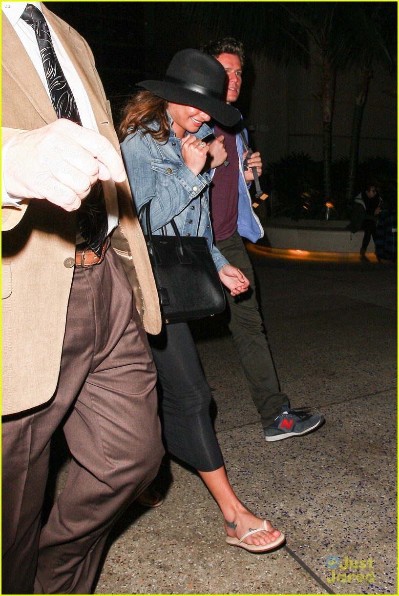 lea michele lax after mexico 05