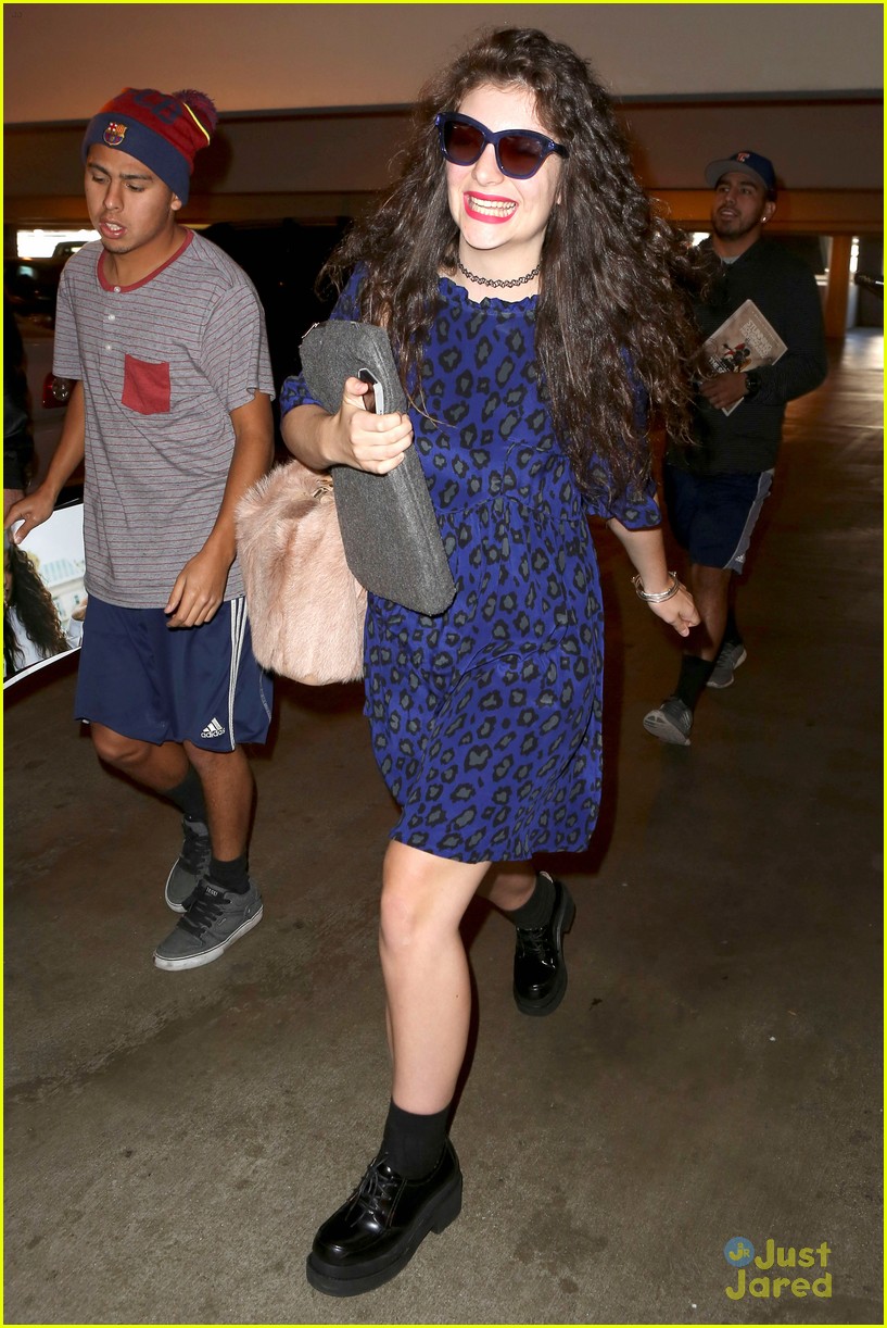 lorde lax arrival ahead grammys 07