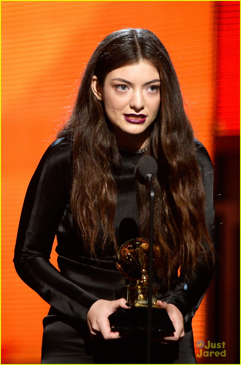 lorde song of the year at grammys 2014 08