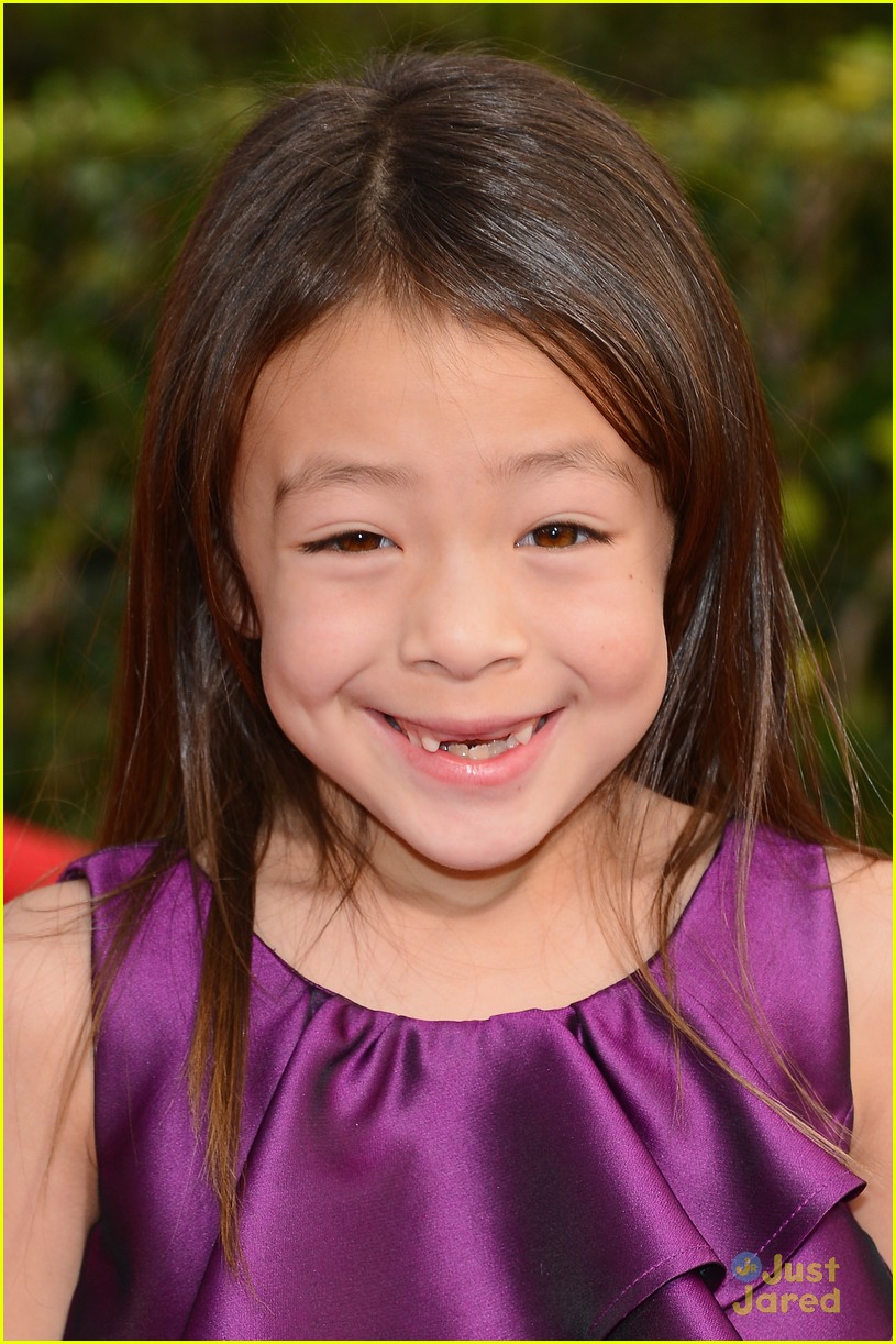 Nolan Gould & Rico Rodriguez 'Modern Family' Win at SAG Awards with(01)