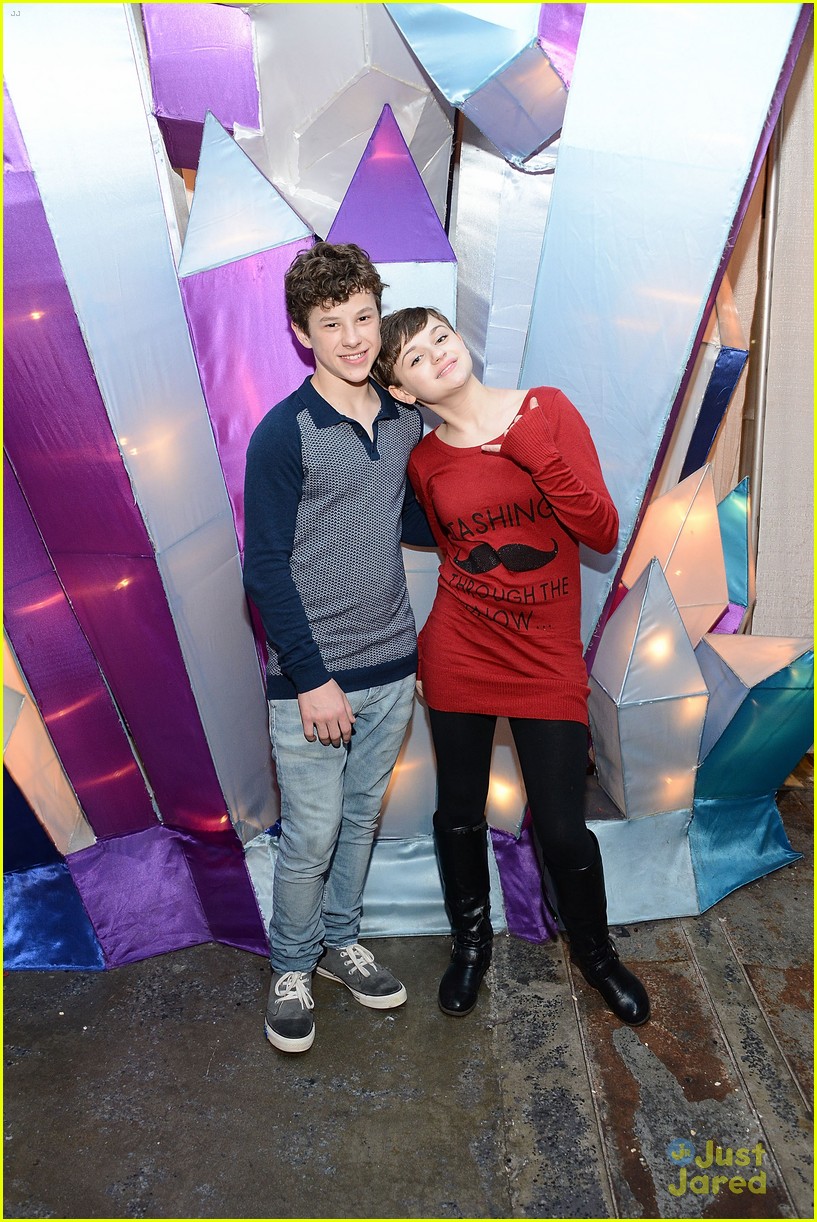 nolan gould joey king queen mary chill 14