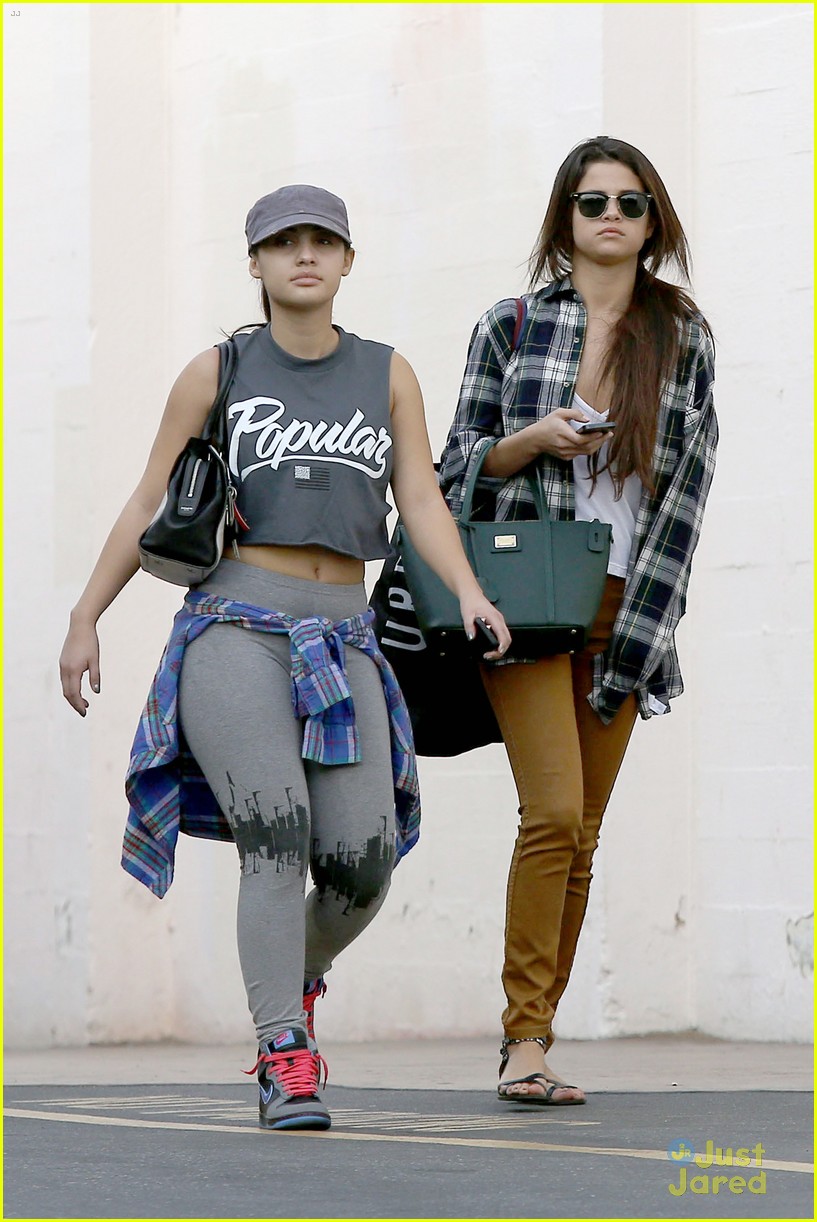 selena gomez shops before hanging out with justin bieber 01