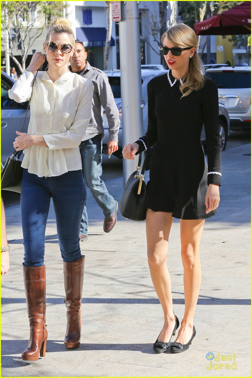 taylor swift bouchon lunch with new friend jaime king 15