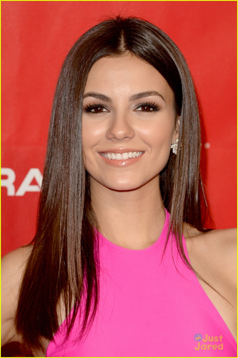 victoria justice musicares person of the year gala 02