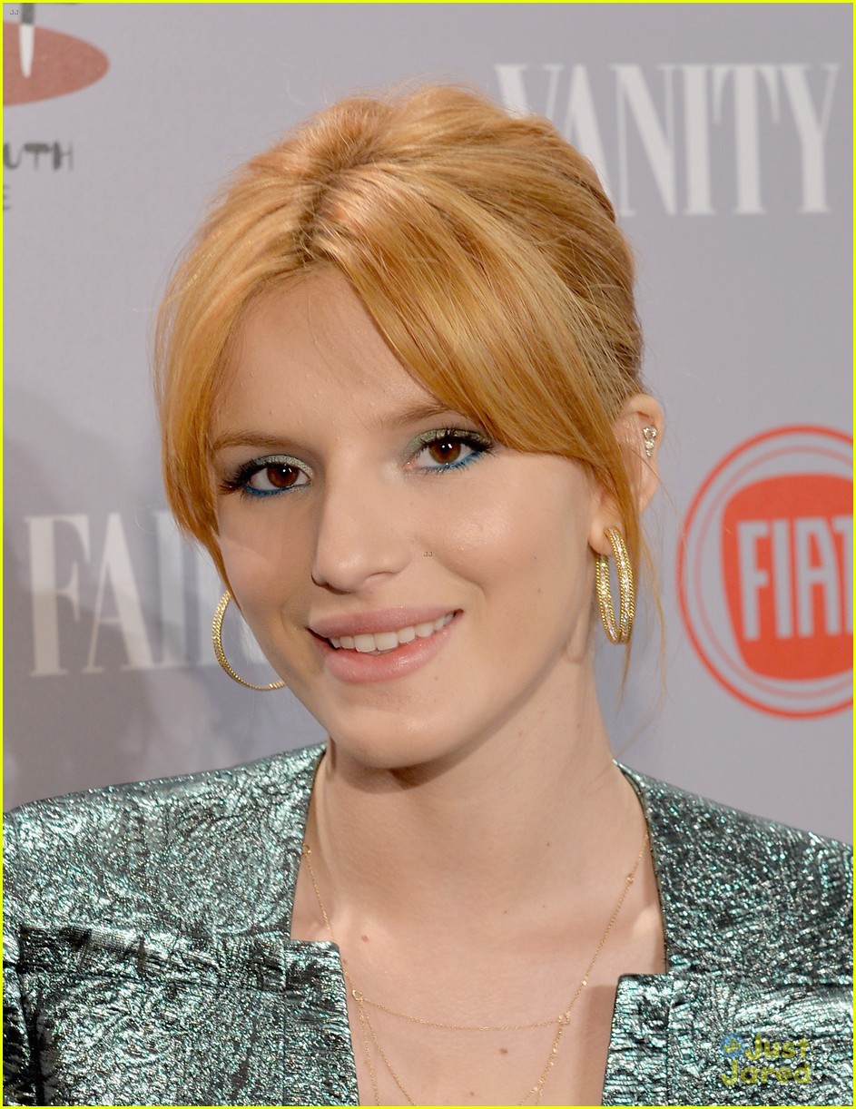 bella thorne vanity fair young hollywood party 2014 with claudia lee 04