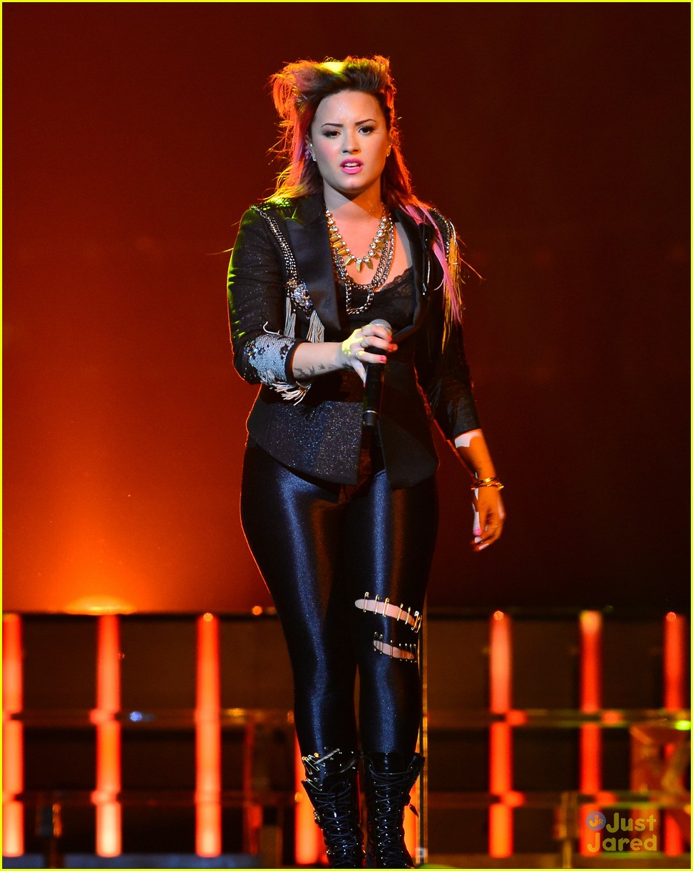 Demi Lovato Stands Up to Haters: 'I Get Knocked Down, But I Get Up ...