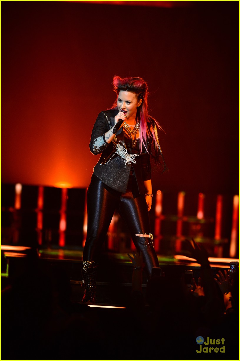Demi Lovato Stands Up to Haters: 'I Get Knocked Down, But I Get Up ...