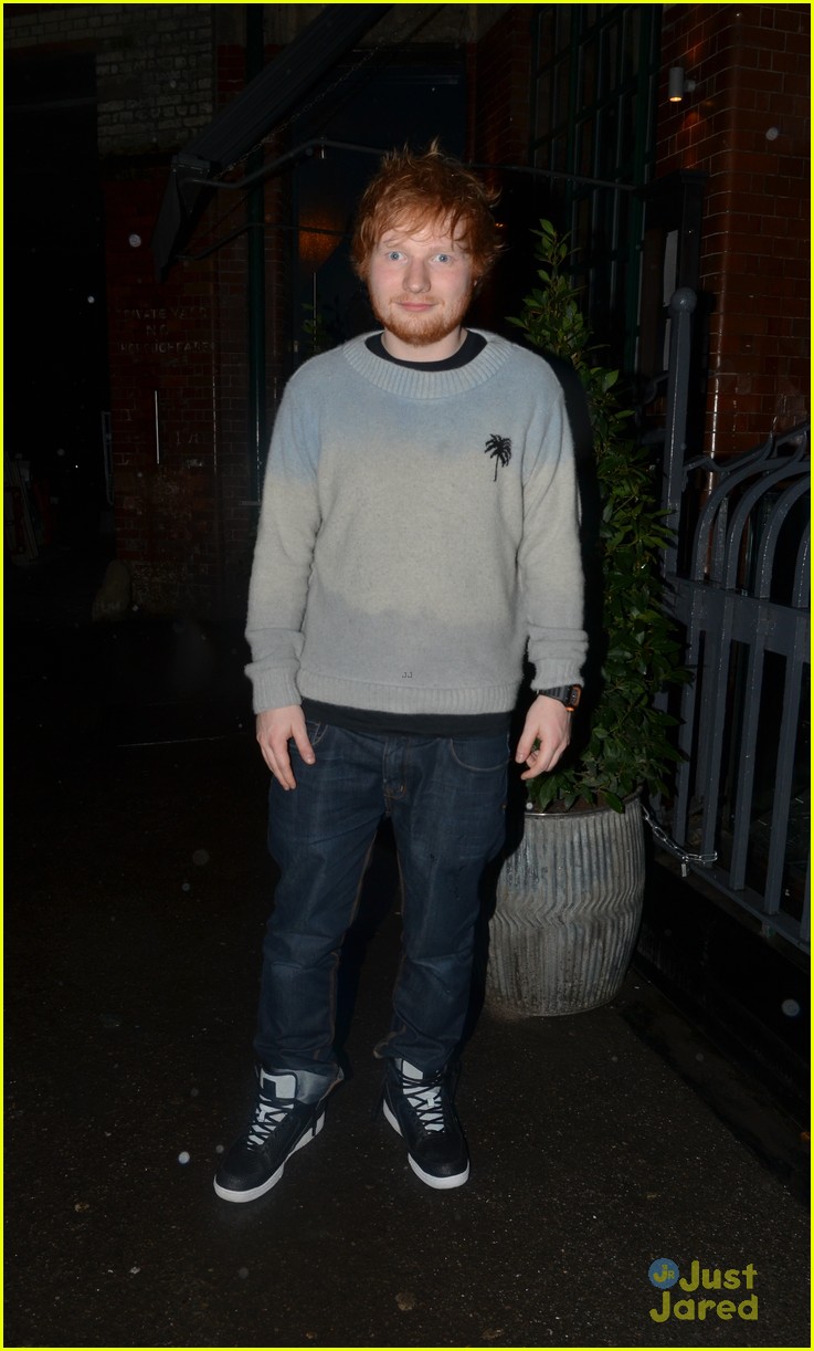 ed sheeran dines with pharrell williams after visiting his old school 05