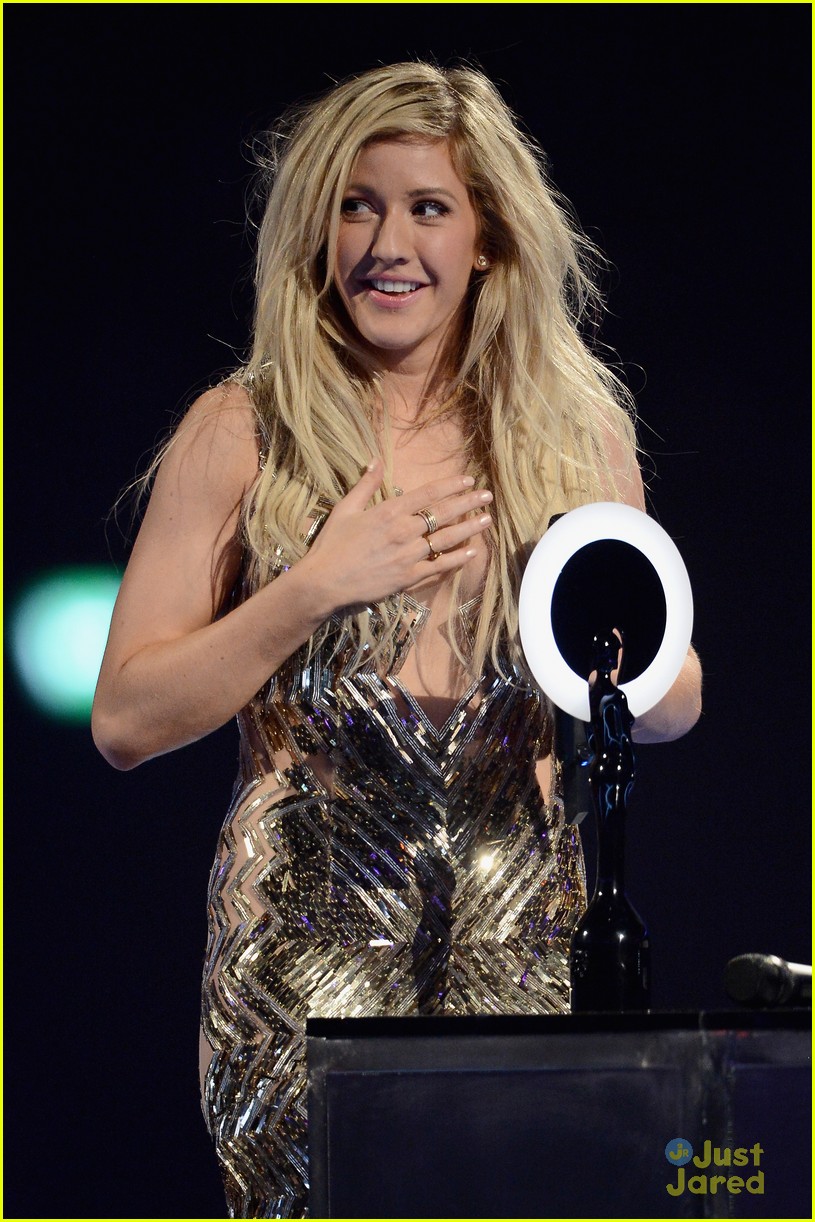 ellie goulding performs medley brit awards 2014 watch now 02
