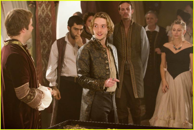 toby regbo francis and lola grow closer on reign 01
