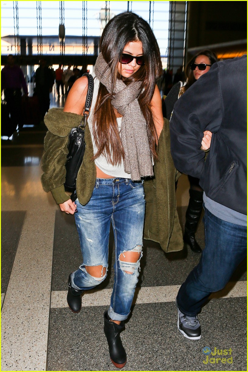 selena gomez jets out we day event announcement 09