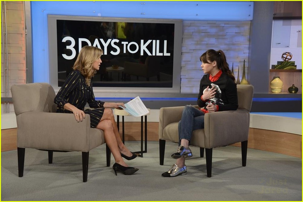 hailee steinfeld promotes 3 days to kill good morning america 03