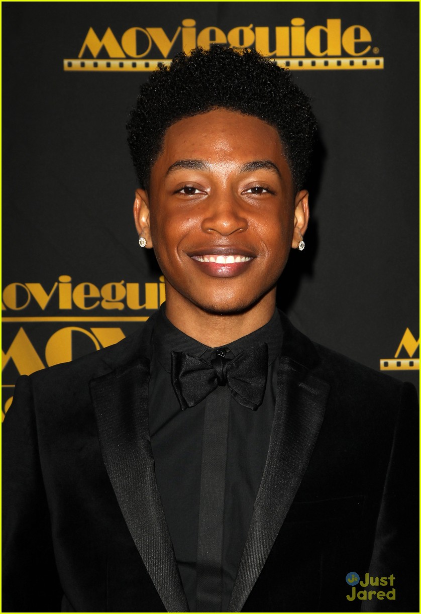 david henrie jacob latimore suit up for movieguide awards 04