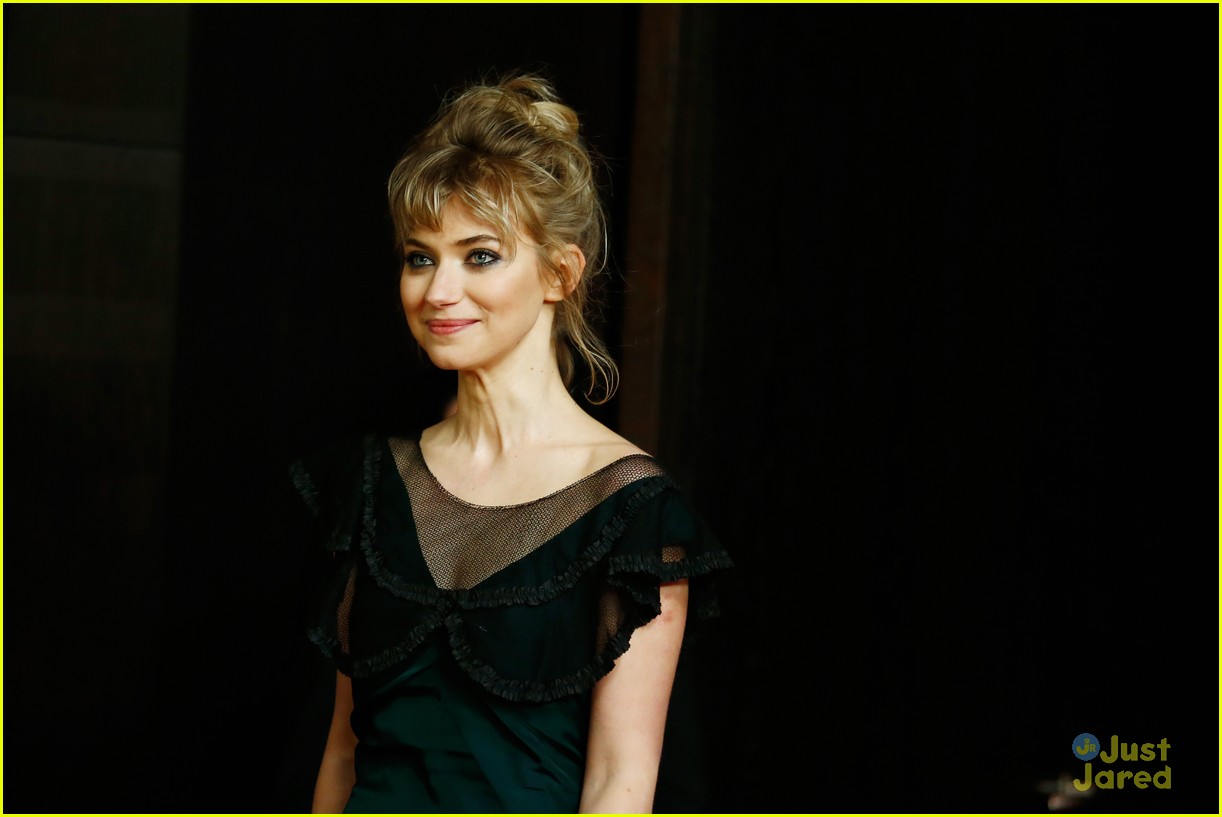 imogen poots a long way down berlin premiere photo call 07