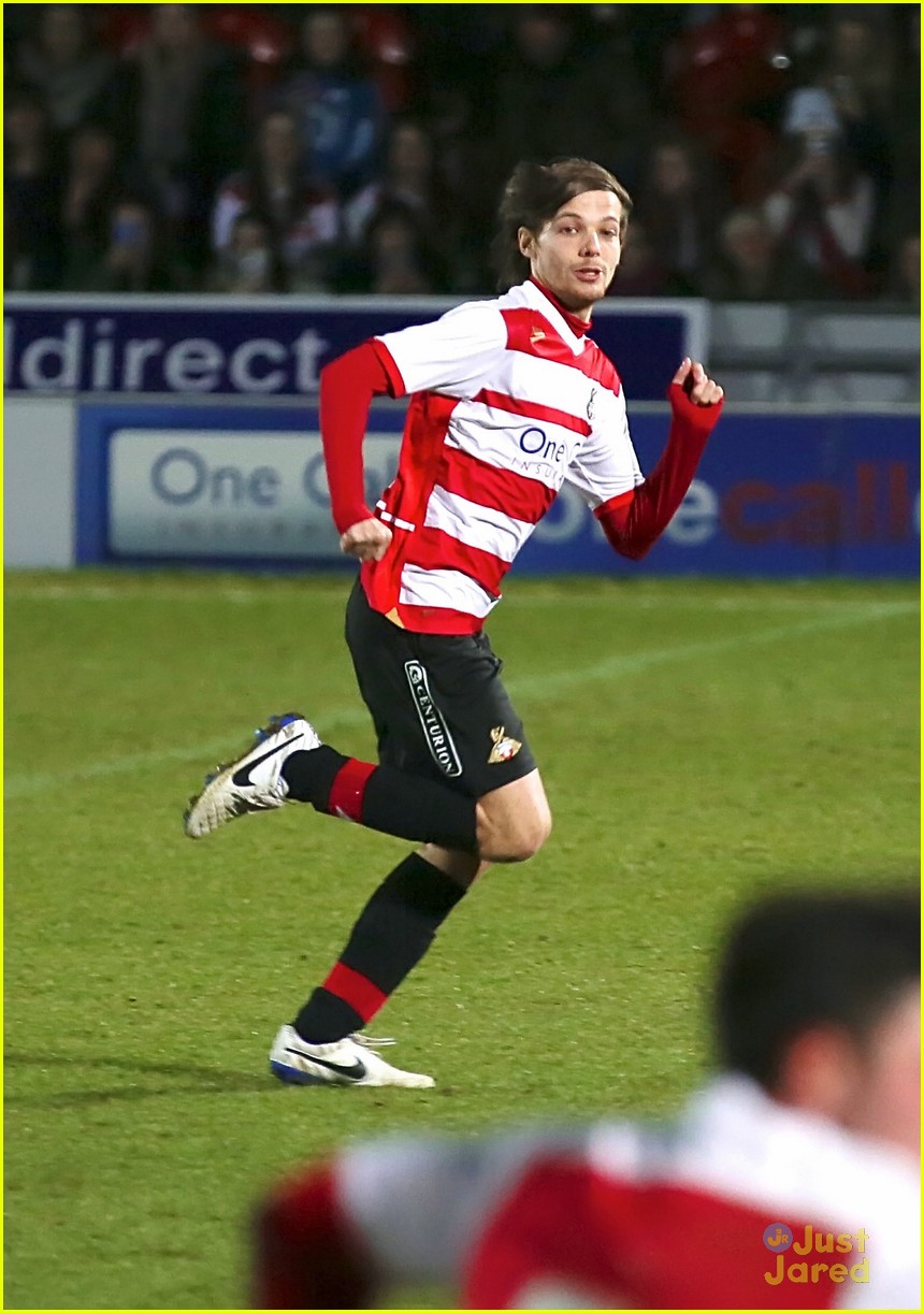 louis tomlinson doncaster dovers soccer game 14