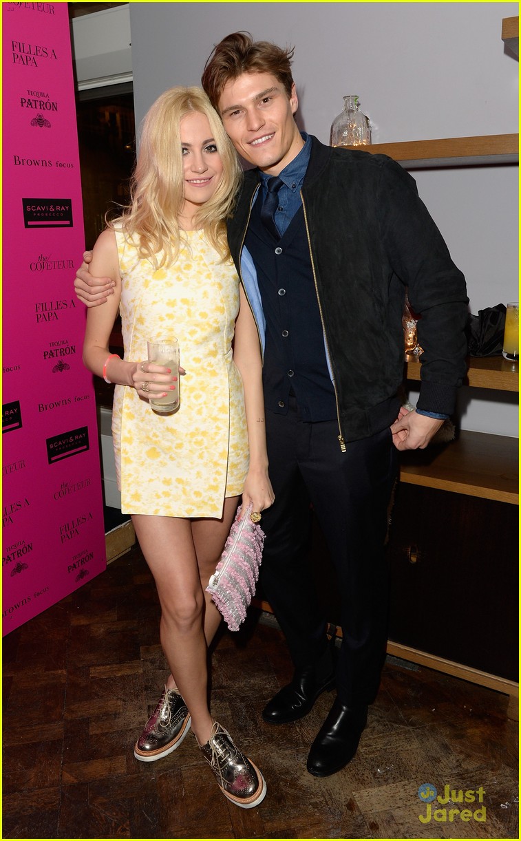 pixie lott oliver cheshire london fashion week party with ellie goulding 01