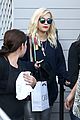 rita ora takes driving lessons in los angeles 21