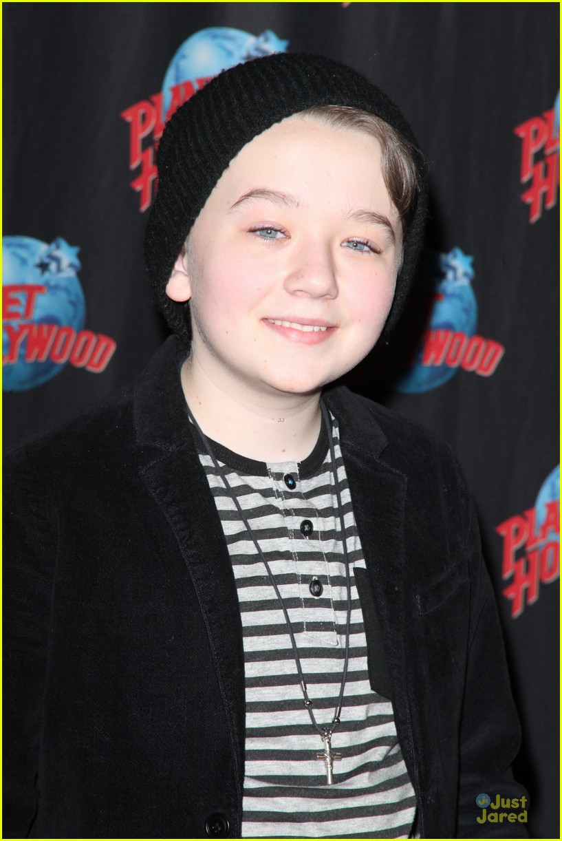 benjamin stockham planet hollywood visit to promote about a boy 07