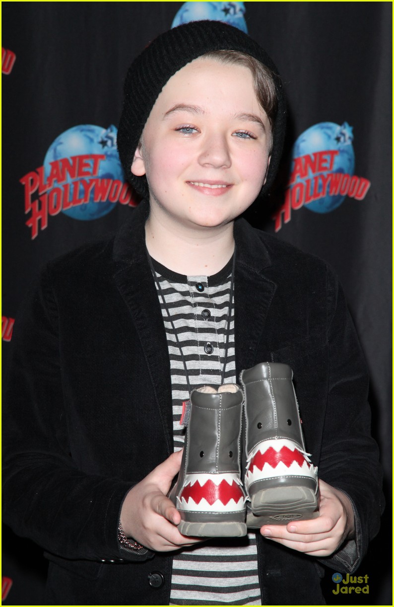 benjamin stockham planet hollywood visit to promote about a boy 09