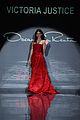 victoria justice red dress fashion show 2014 06