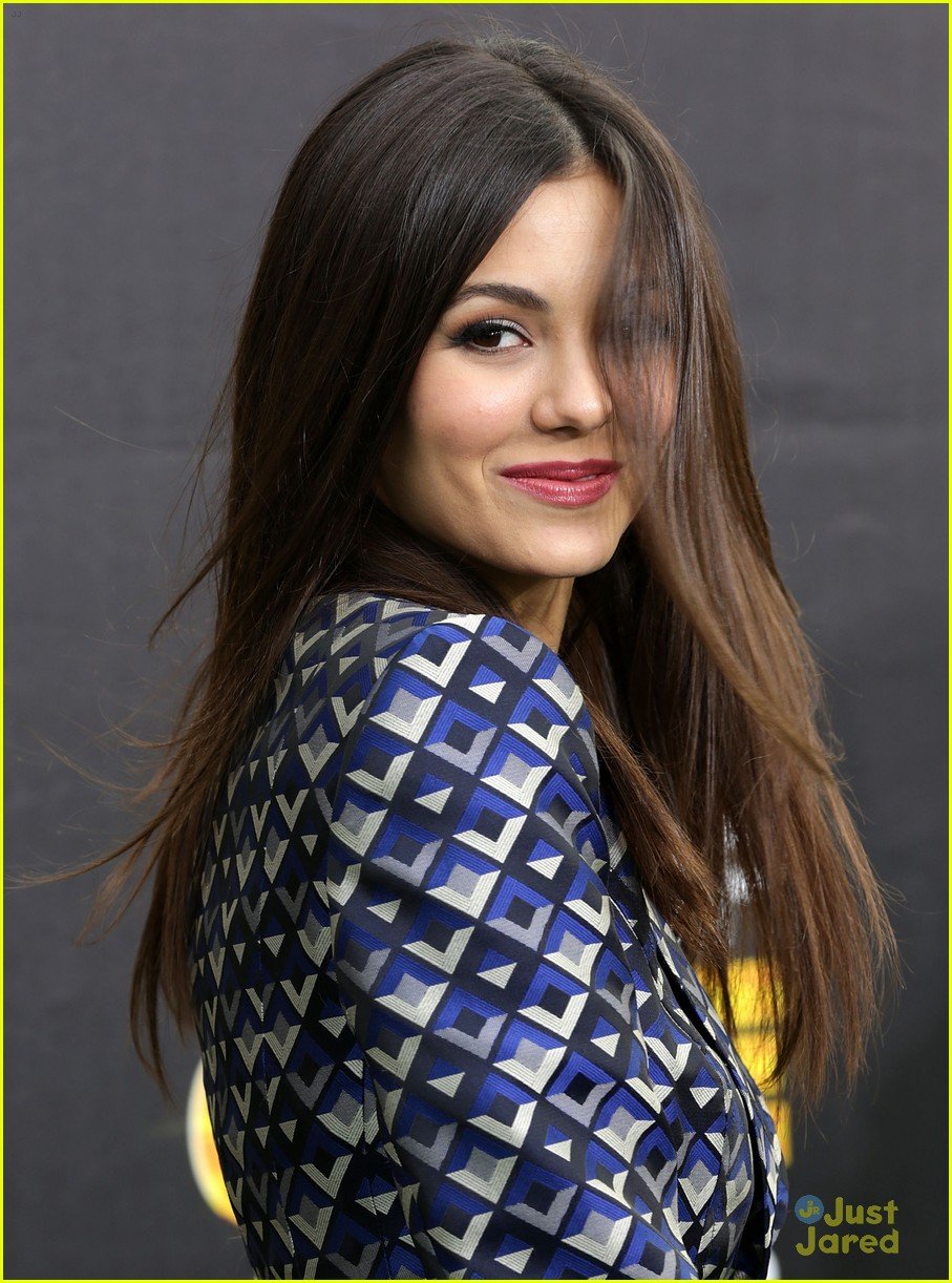 victoria justice hall game awards 04