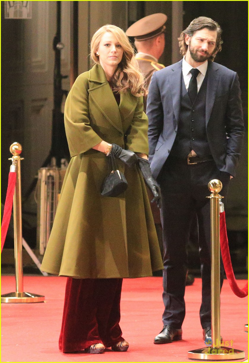 blake lively age of adaline night shoot vancouver art gallery 15
