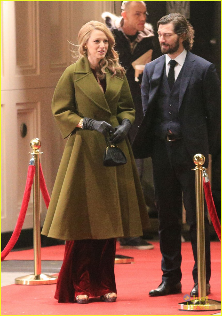 blake lively age of adaline night shoot vancouver art gallery 20