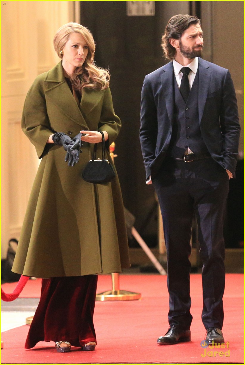 blake lively age of adaline night shoot vancouver art gallery 30