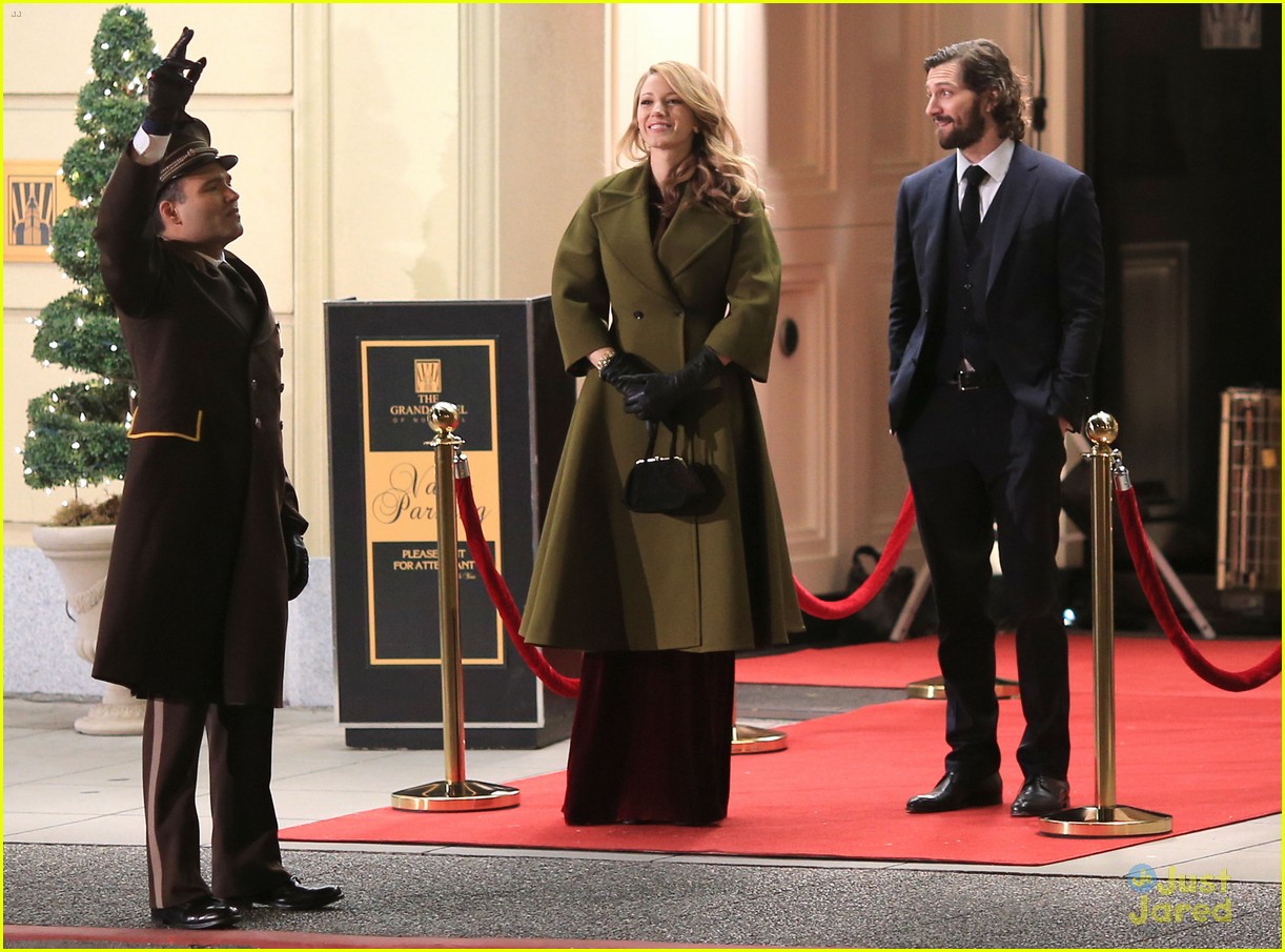 blake lively age of adaline night shoot vancouver art gallery 33