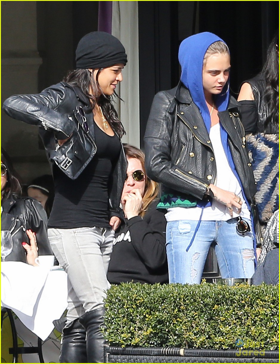 cara delevingne chanel show lunch michelle rodriguez 08