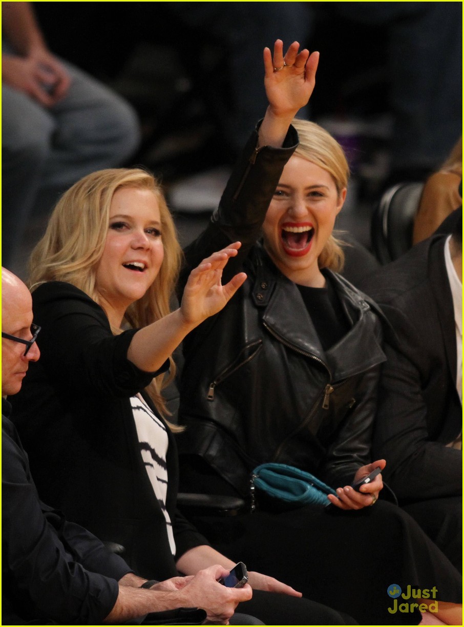 dianna agron courtside lakers glee 100th episode 13