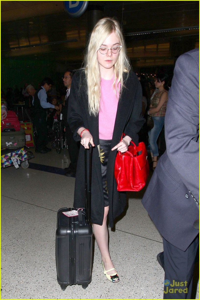 elle fanning never gets rid of clothes10