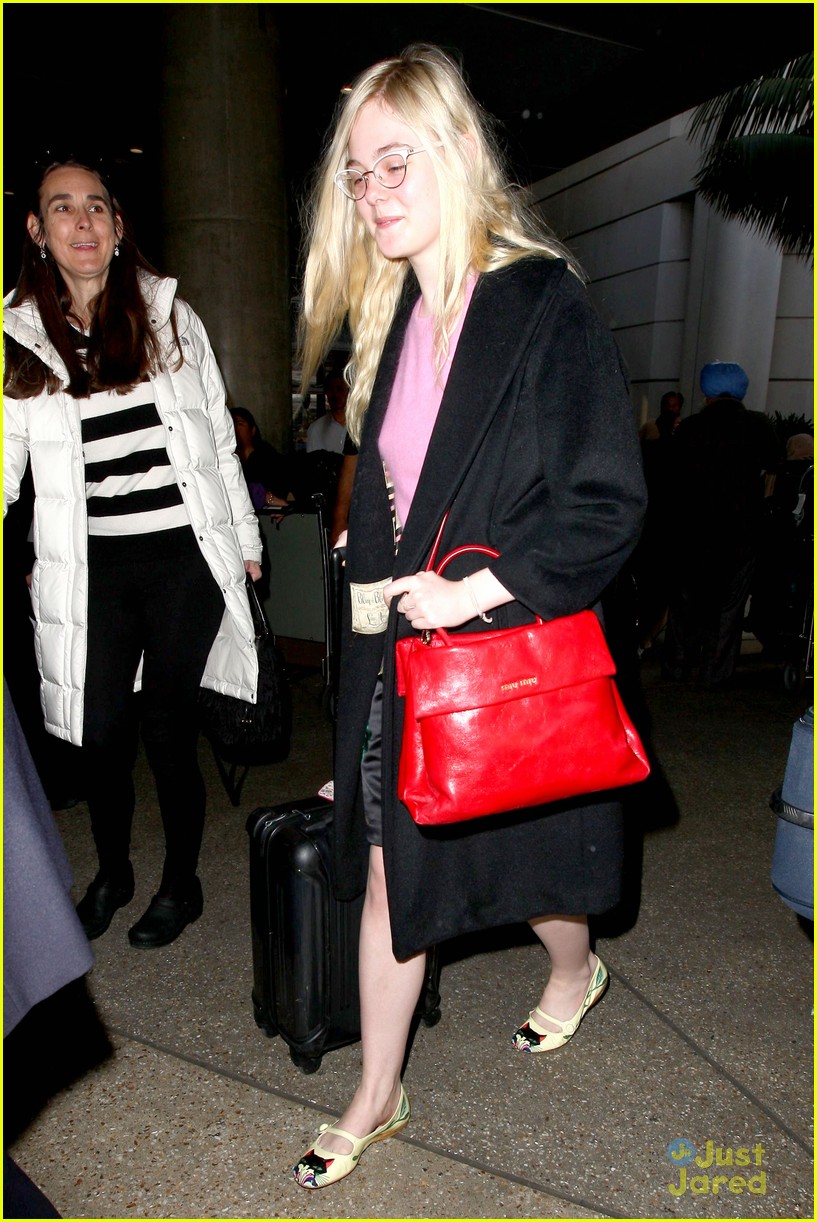 elle fanning never gets rid of clothes14