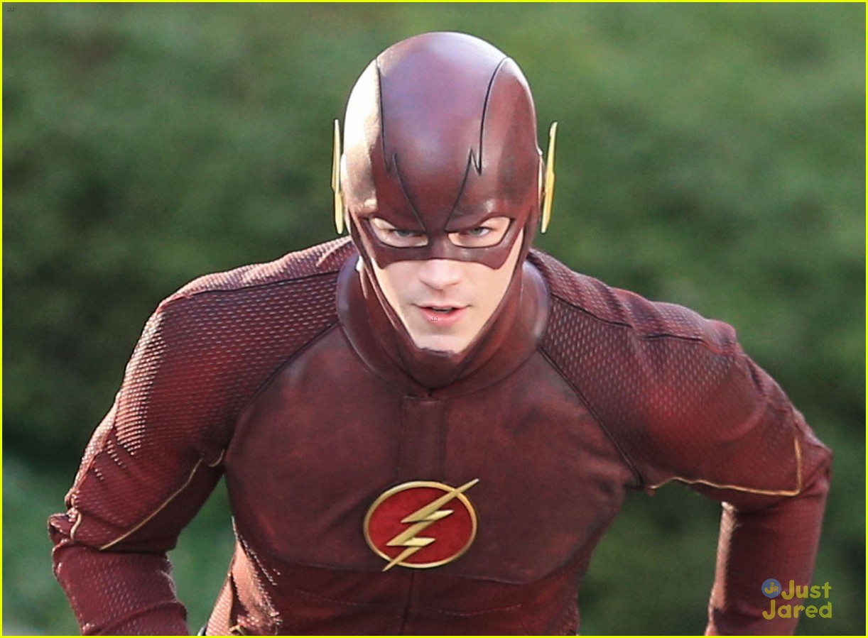 grant gustin filming the flash costume first look 04