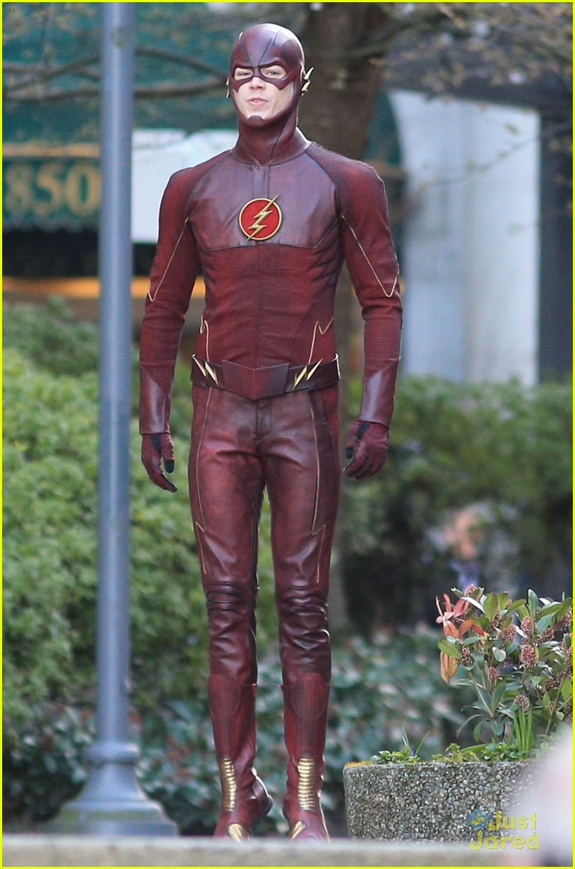 grant gustin filming the flash costume first look 06