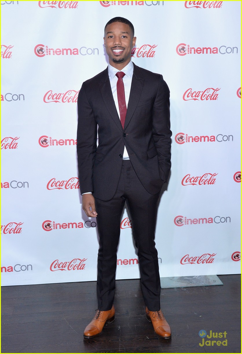 michael b jordan looks handsome at cinemacon big screen achievement awards02