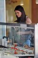 kendall jenner pinkberry stop 08