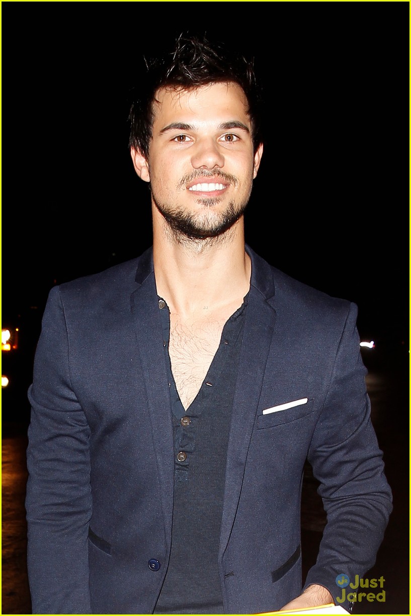 taylor lautner pre oscar party brentwood 01