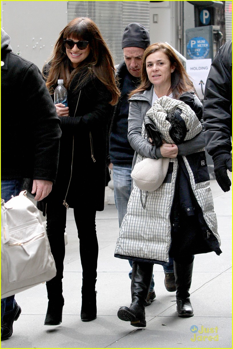 lea michele so excited to be back in nyc filming glee 01