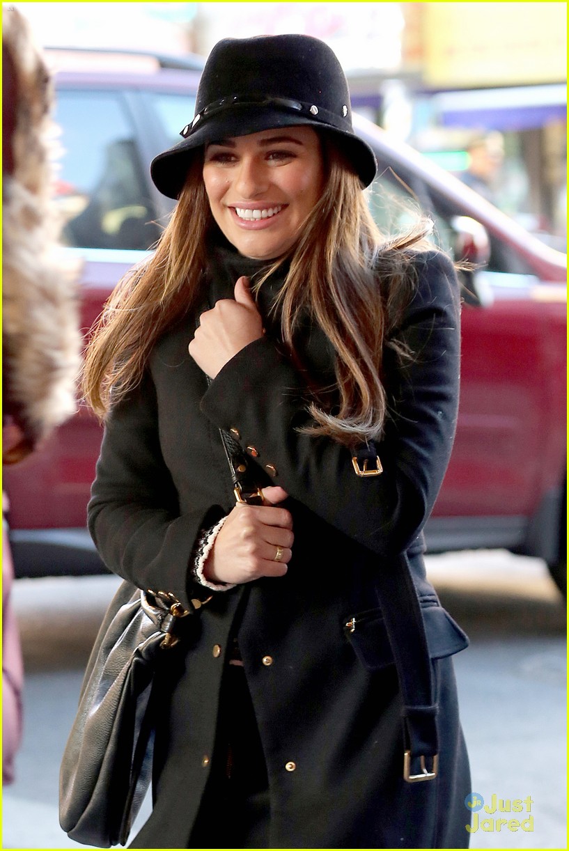 lea michele glee new outfit new scene 12