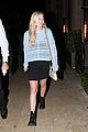 olivia holt grabs dinner with her rents 03