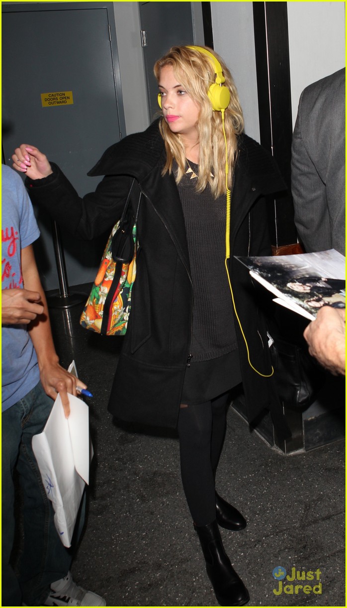 lucy hale shay mitchell ashley benson lax late night arrival 04