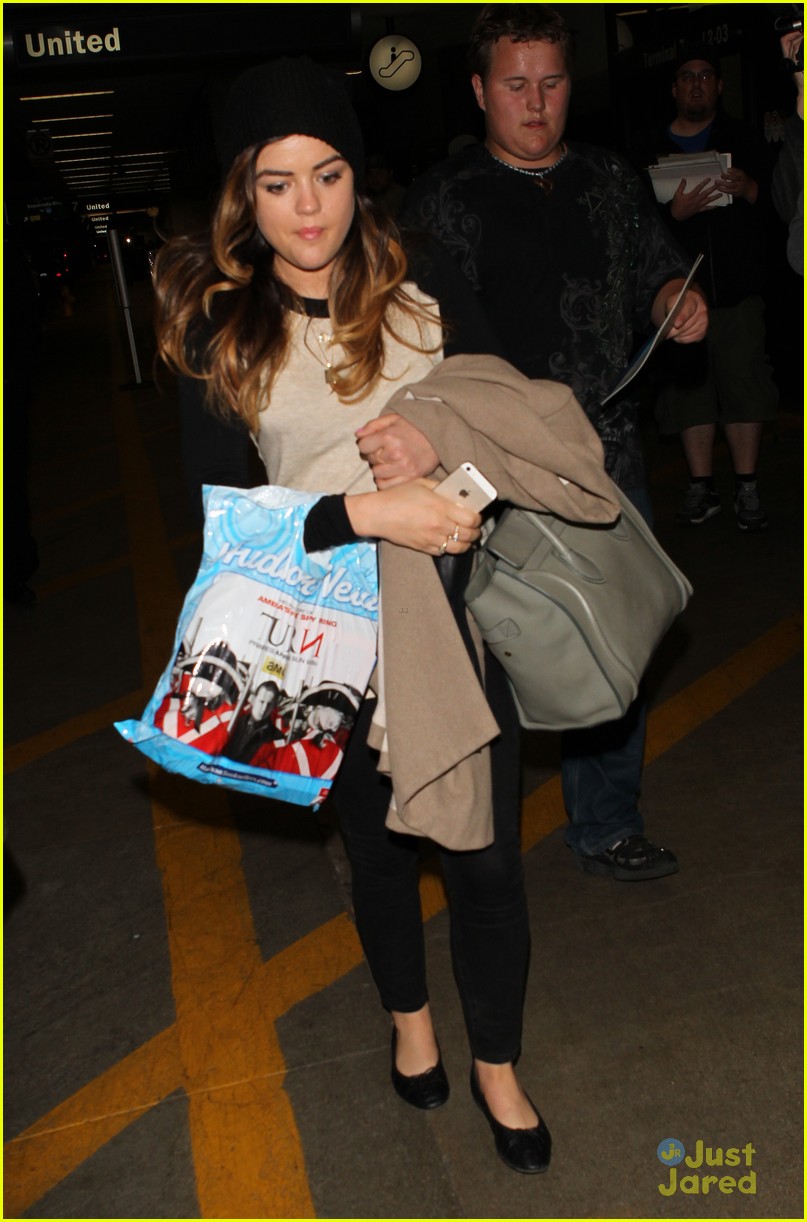 lucy hale shay mitchell ashley benson lax late night arrival 12