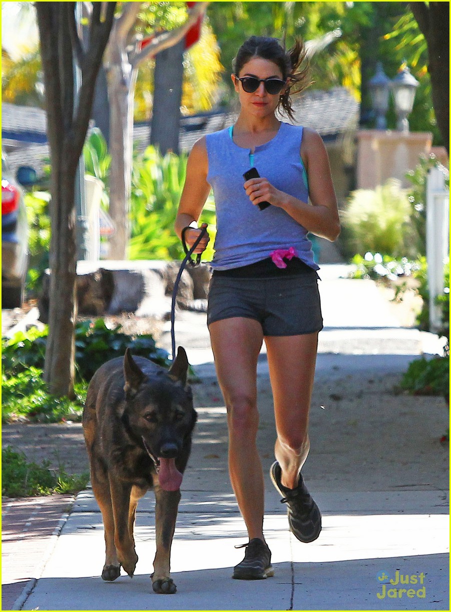 nikki reed spotted first time since split with paul mcdonald08