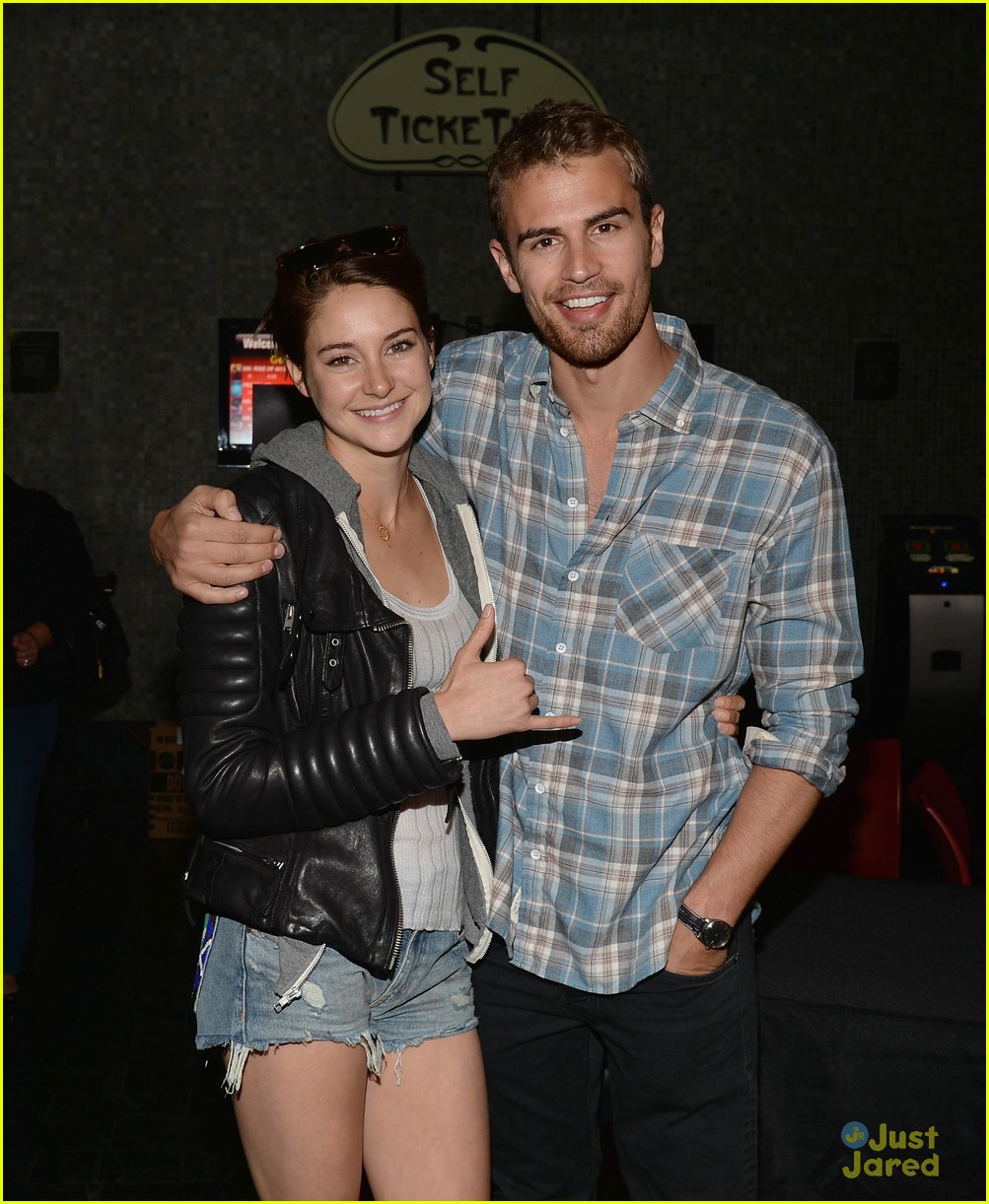shailene woodley theo james divergent screening all takes 09