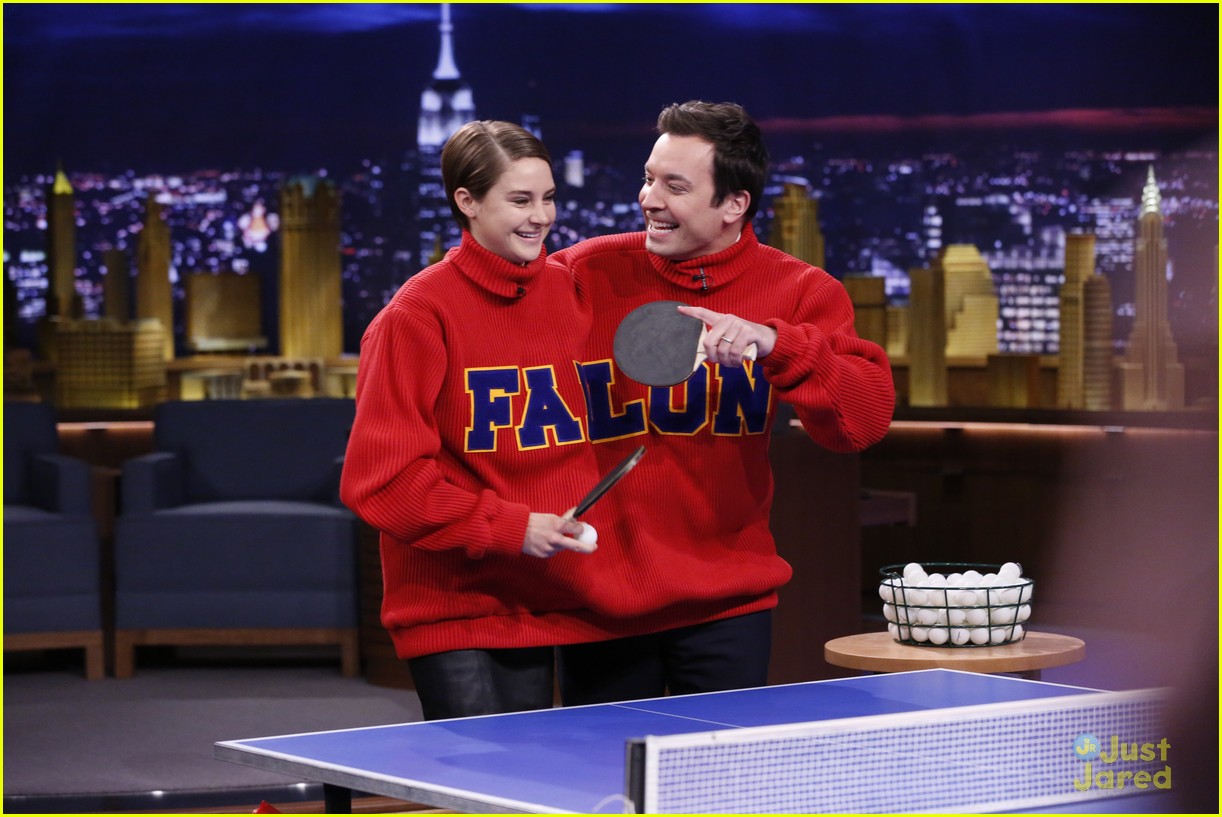 shailene woodley ping pong tonight show theo james letterman 05